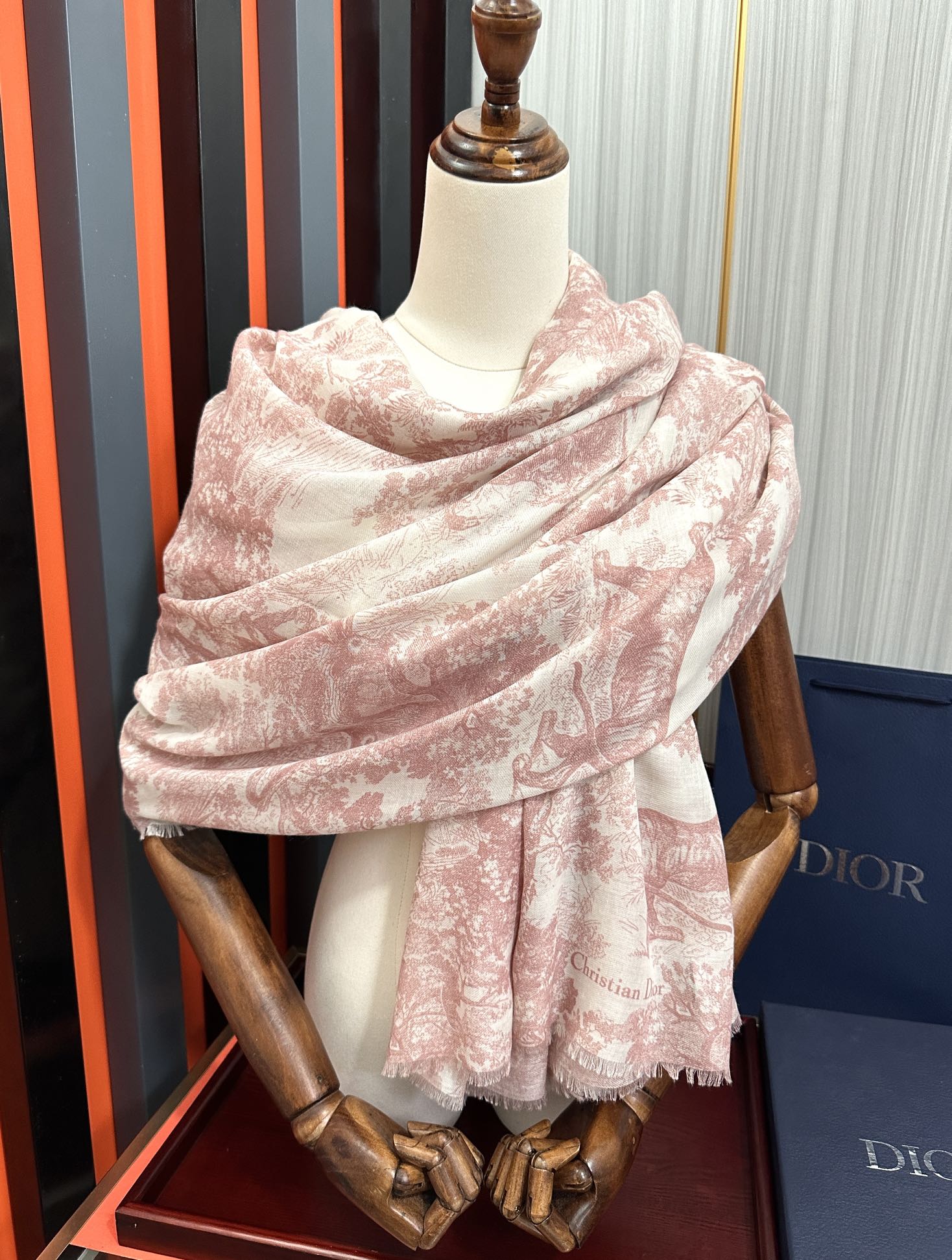 Dior scarf