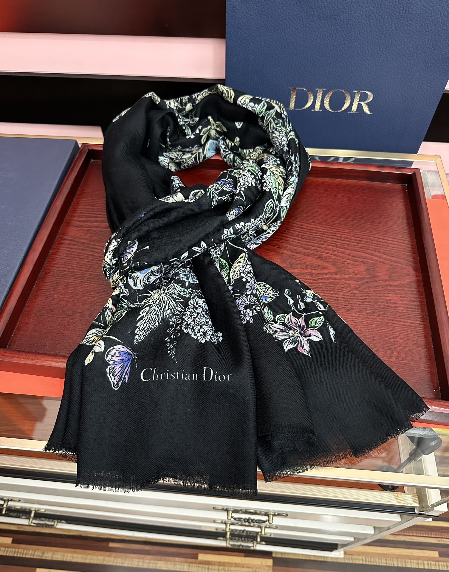 Dior scarf