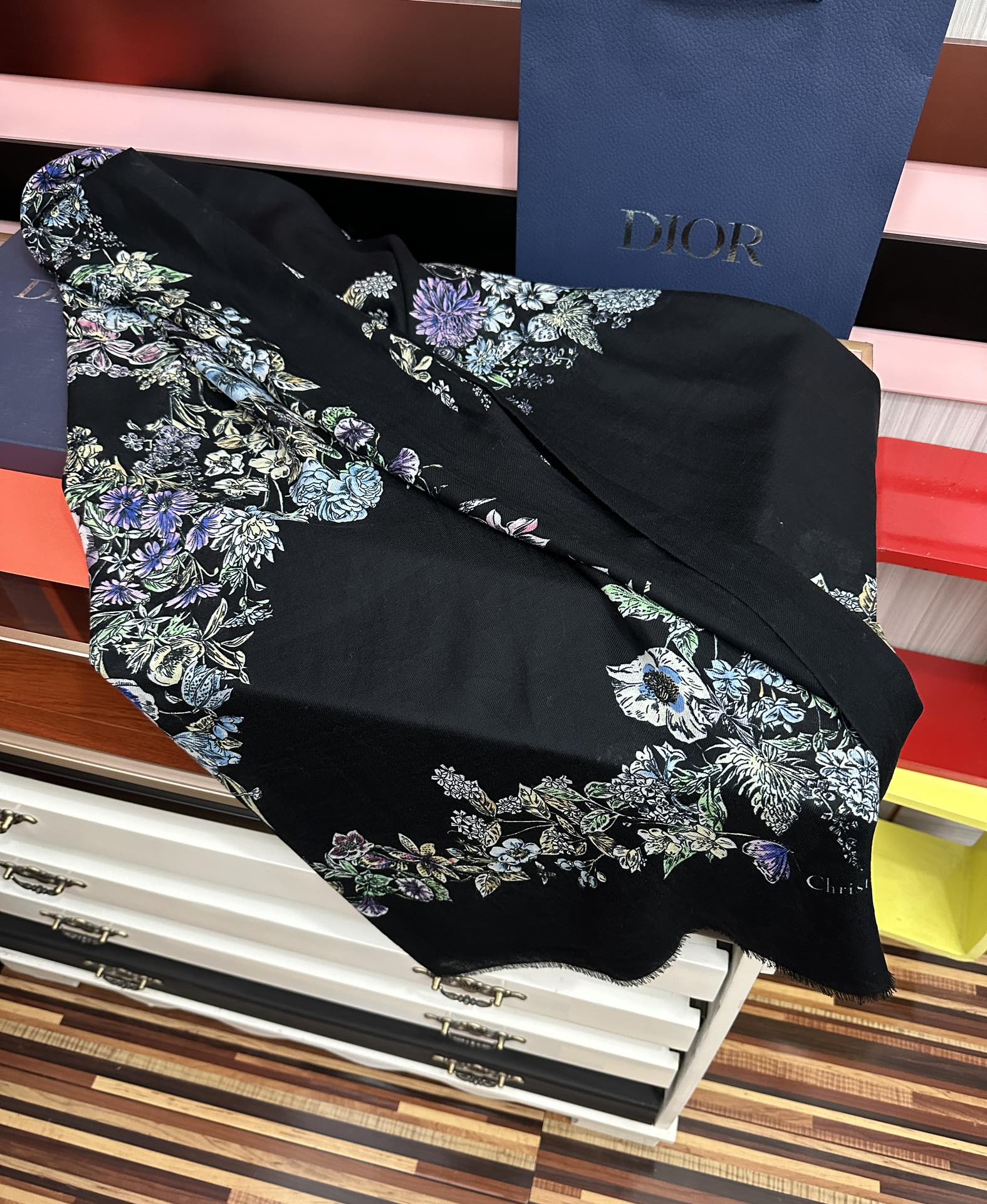 Dior scarf