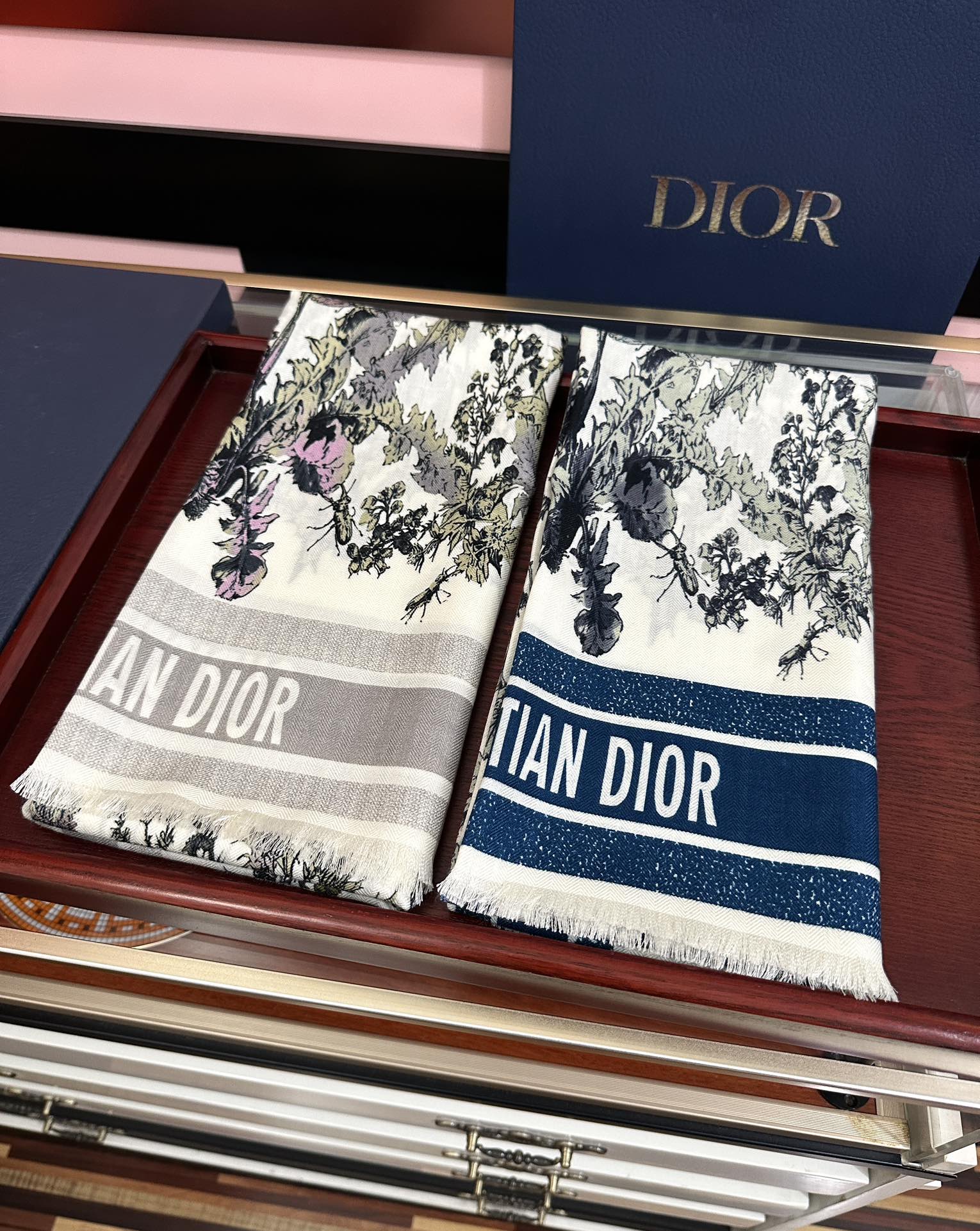Dior scarf