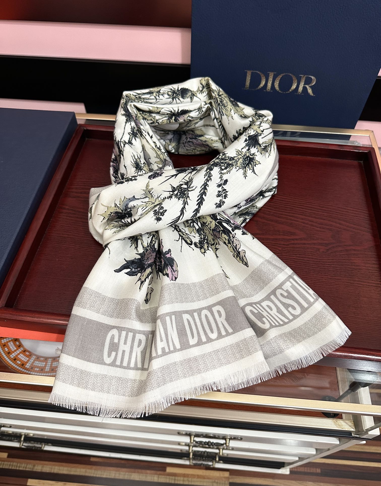 Dior scarf