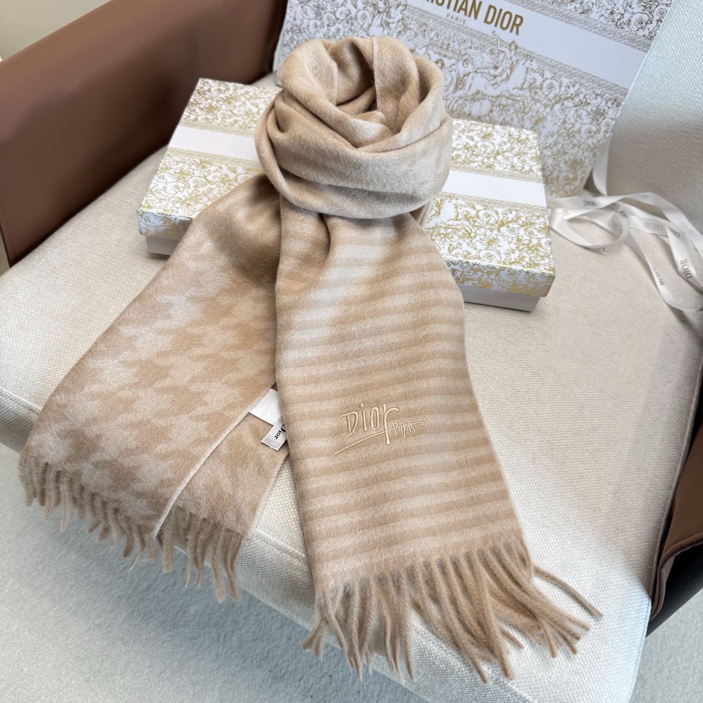 Dior scarf