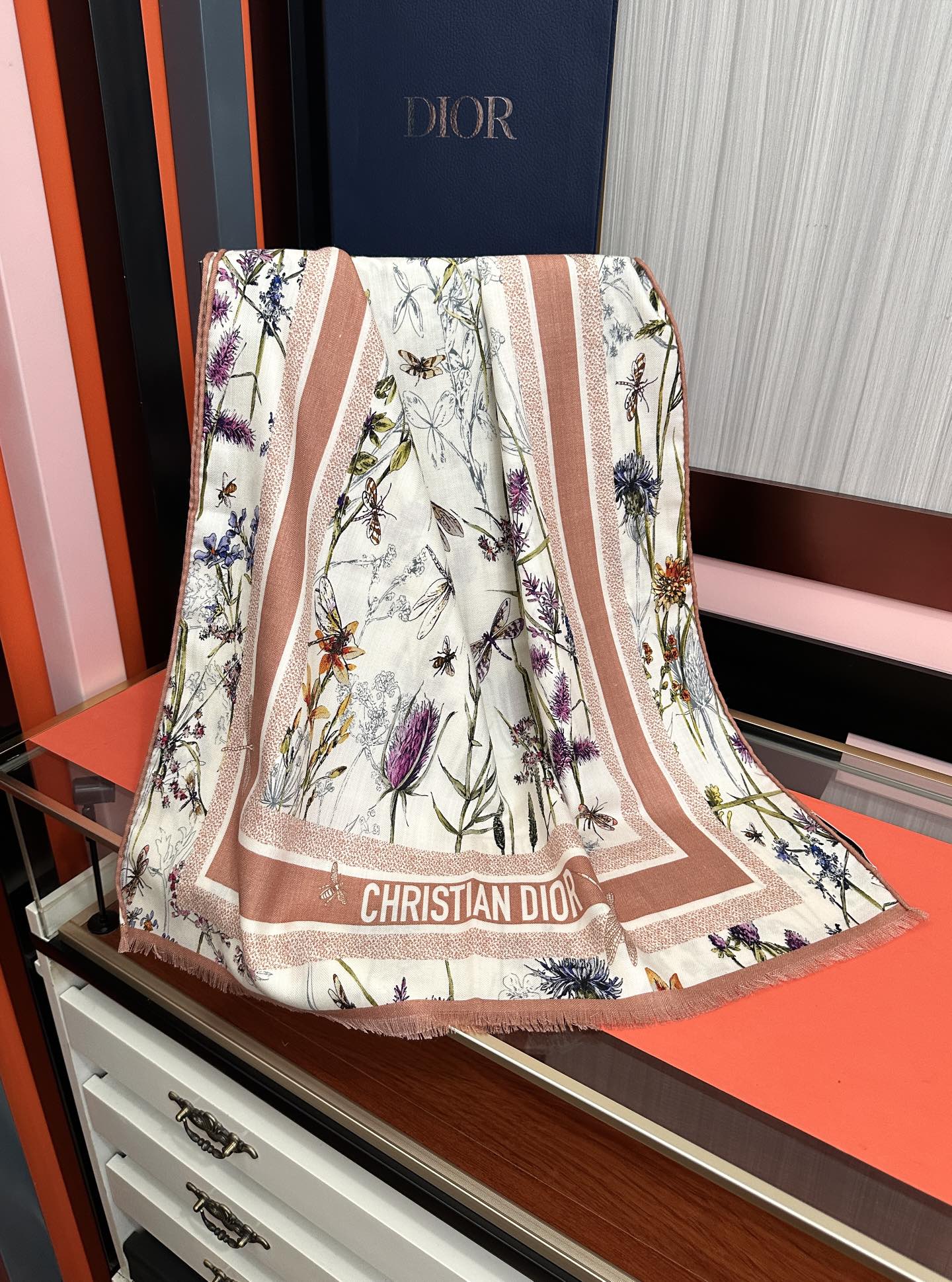 Dior scarf
