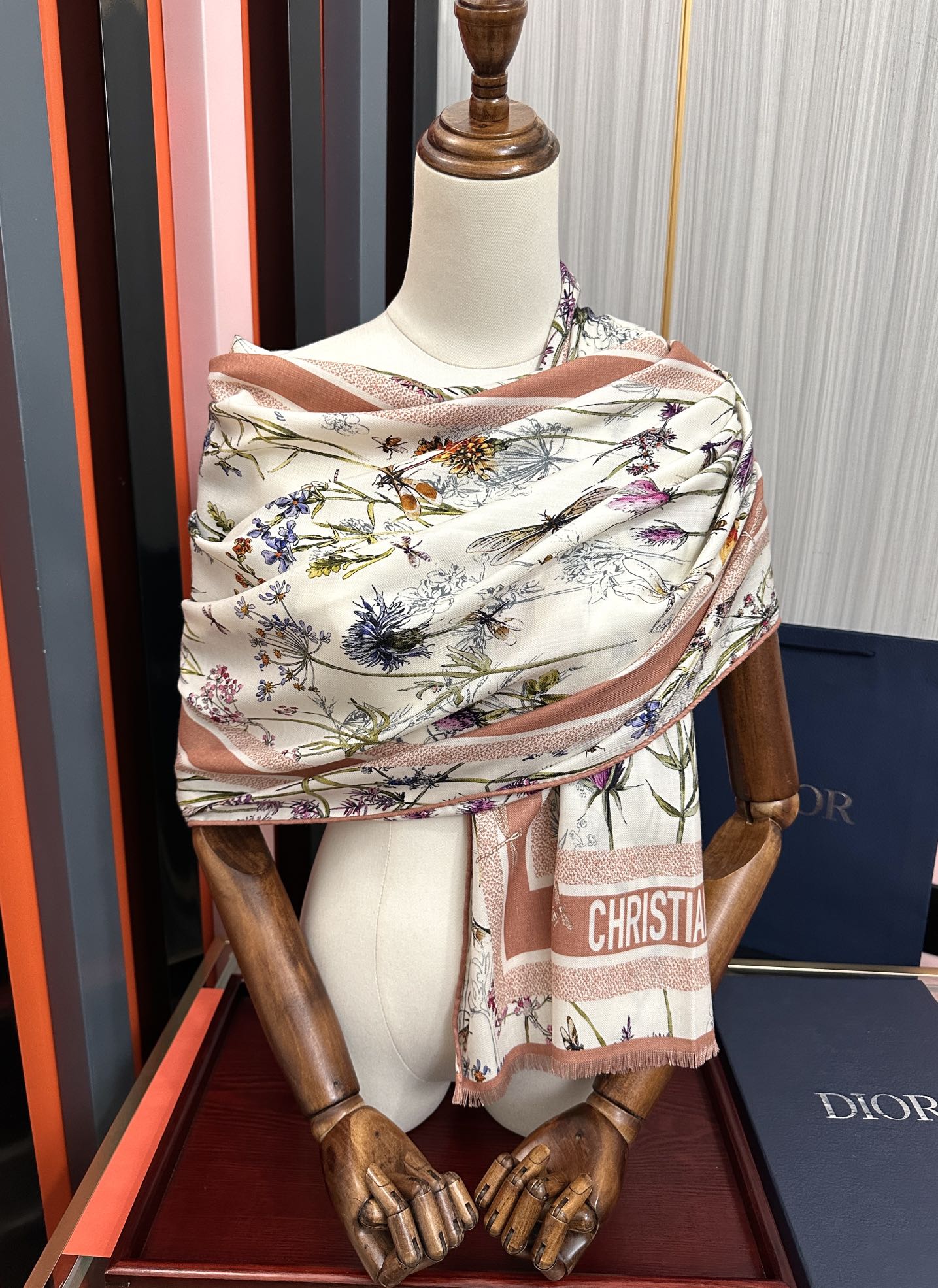Dior scarf