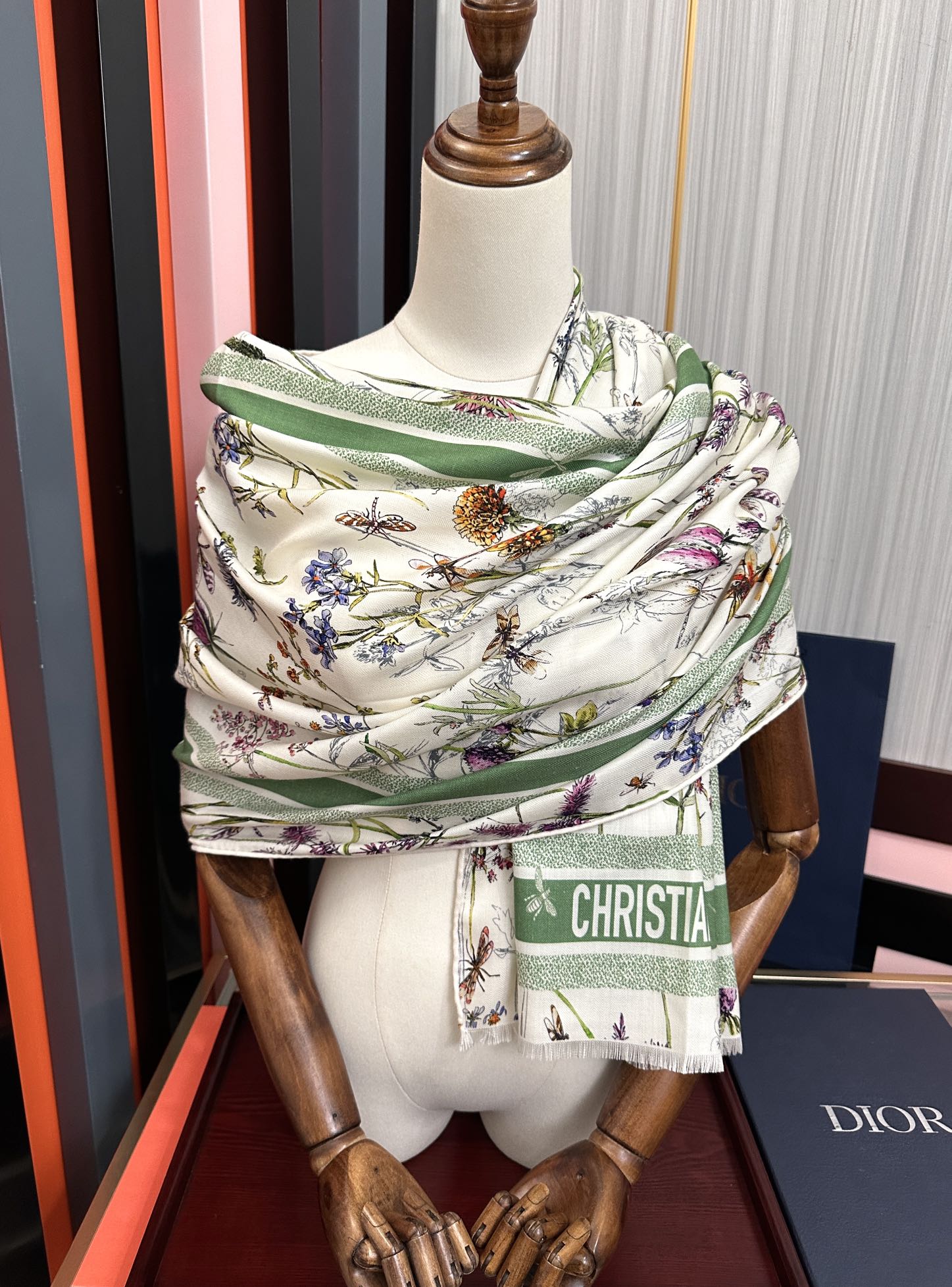 Dior scarf