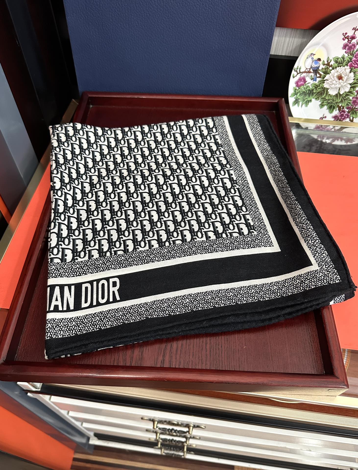 Dior scarf