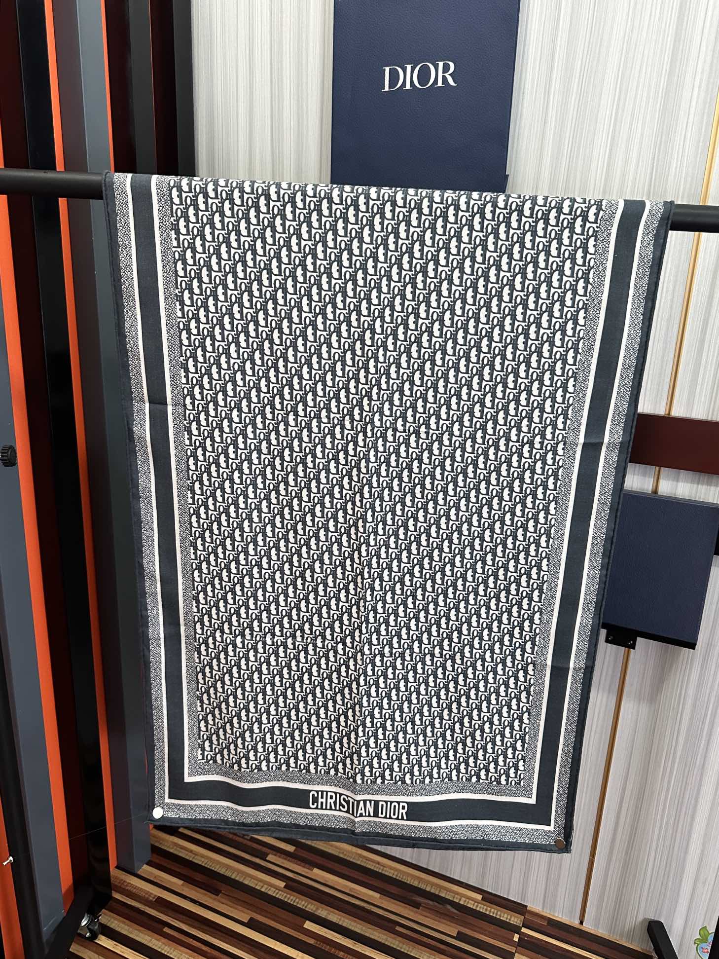 Dior scarf