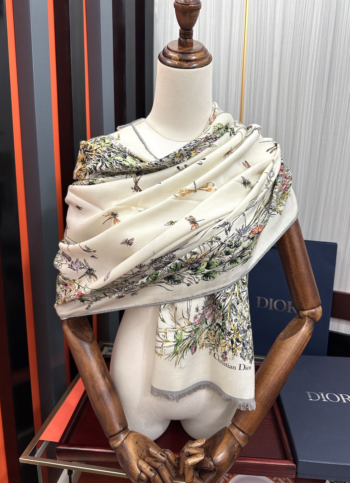 Dior scarf