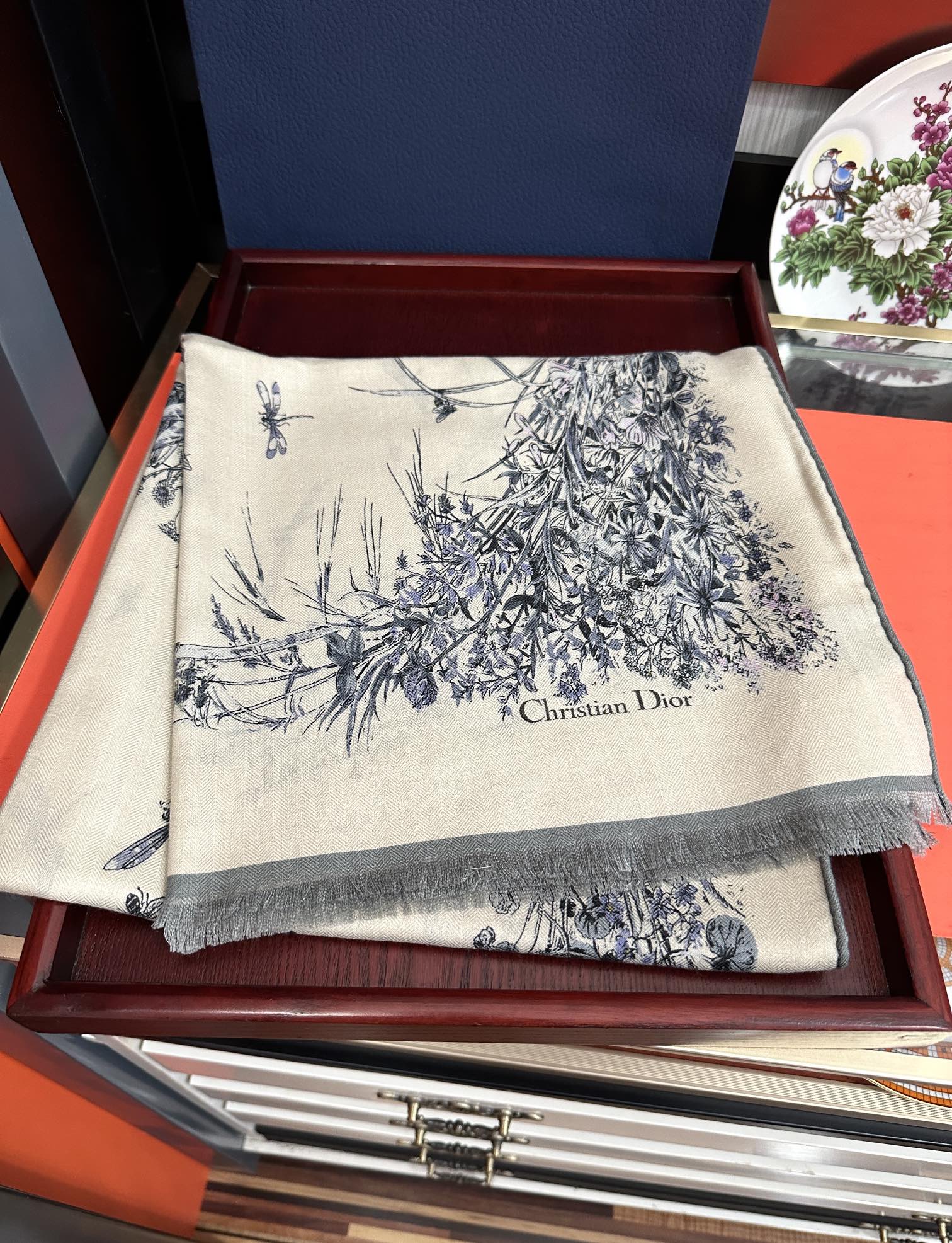 Dior scarf