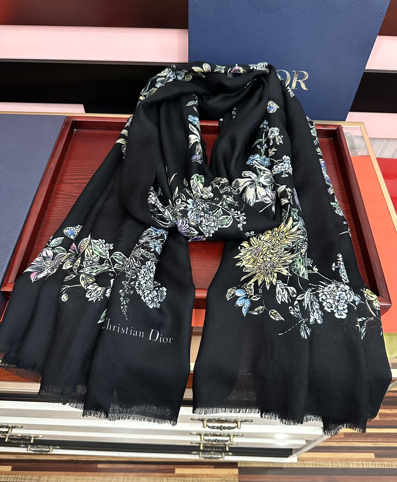 Dior scarf