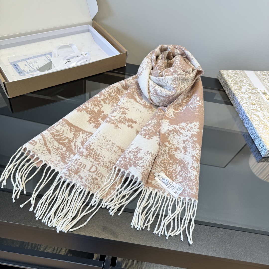 Dior scarf