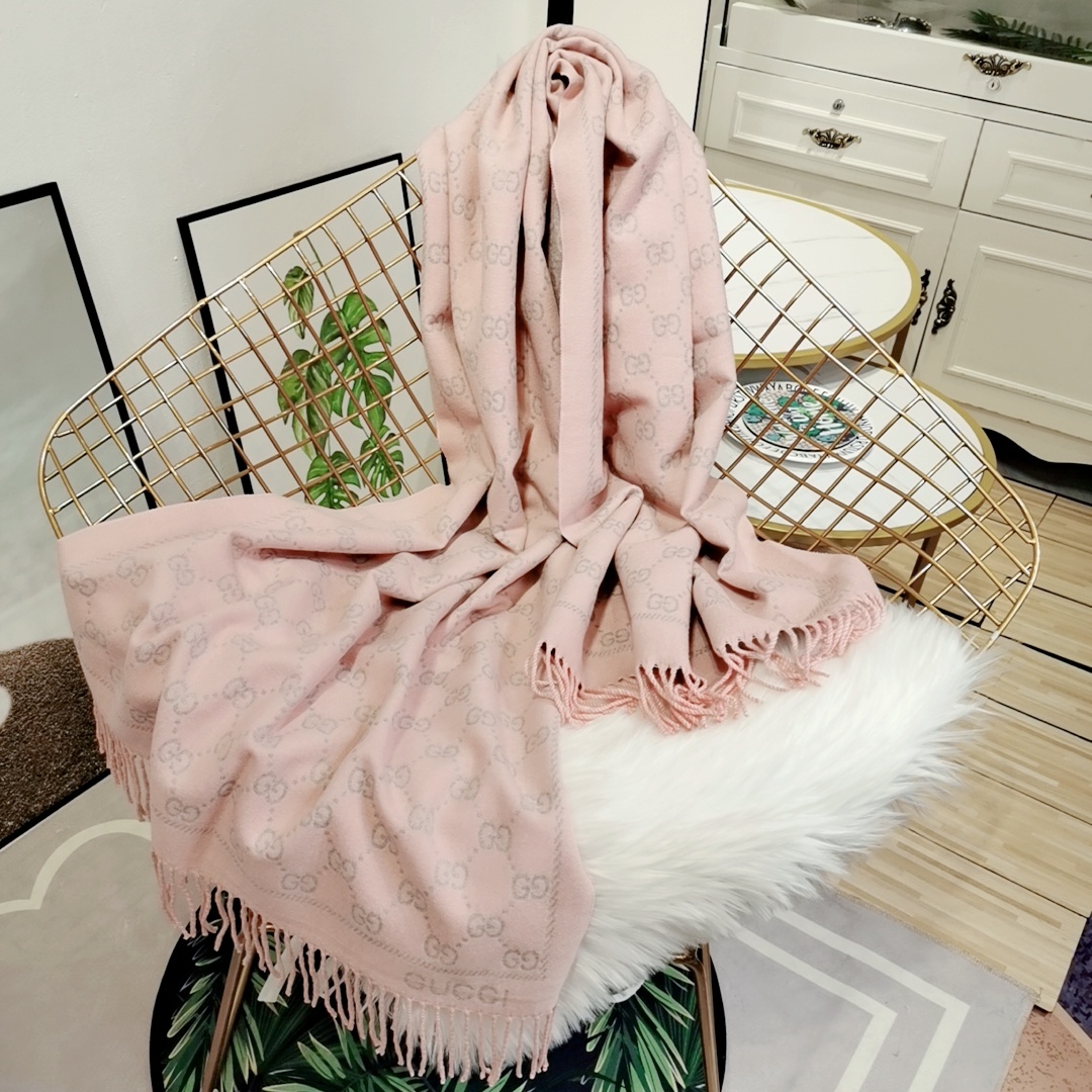 Gucci scarf
