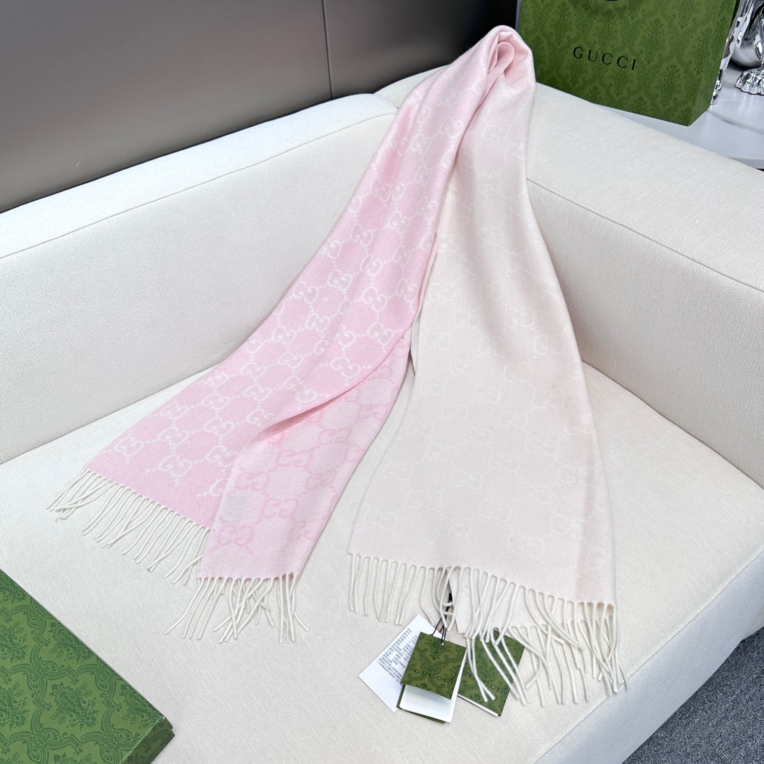 Gucci scarf