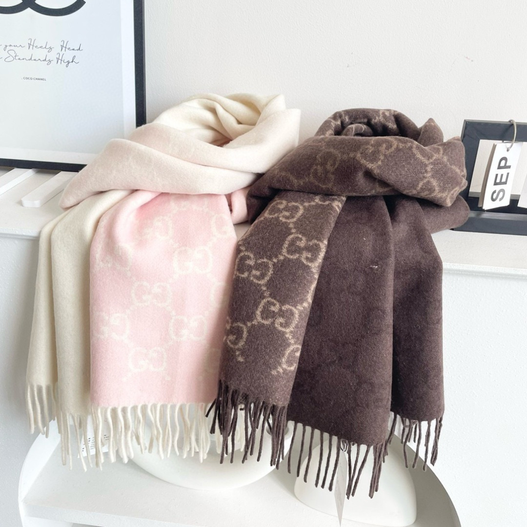 Gucci scarf