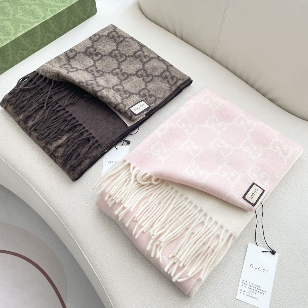Gucci scarf