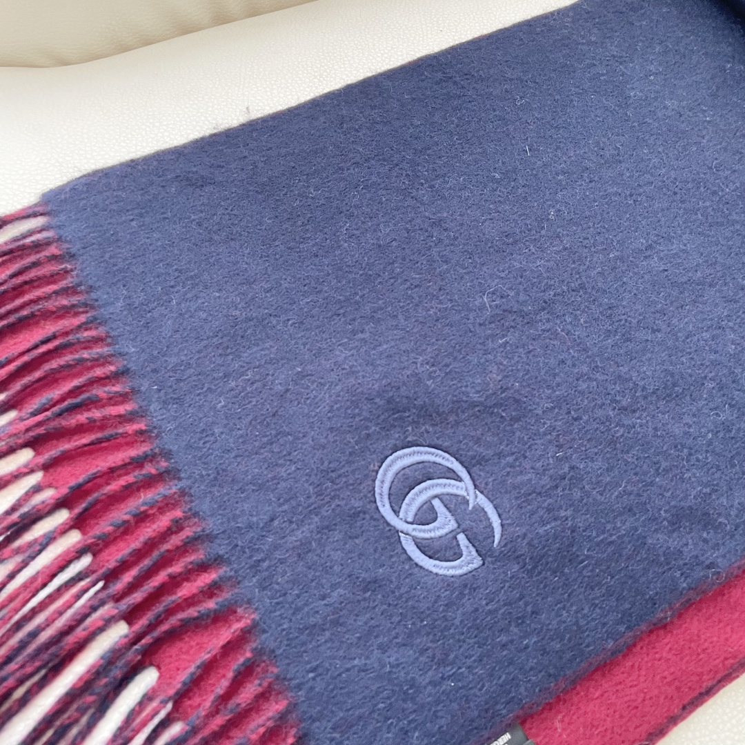 Gucci scarf