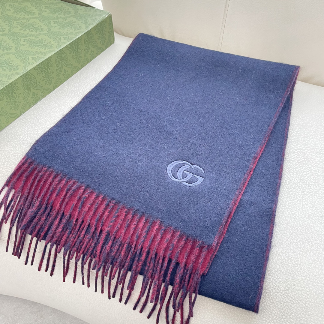 Gucci scarf