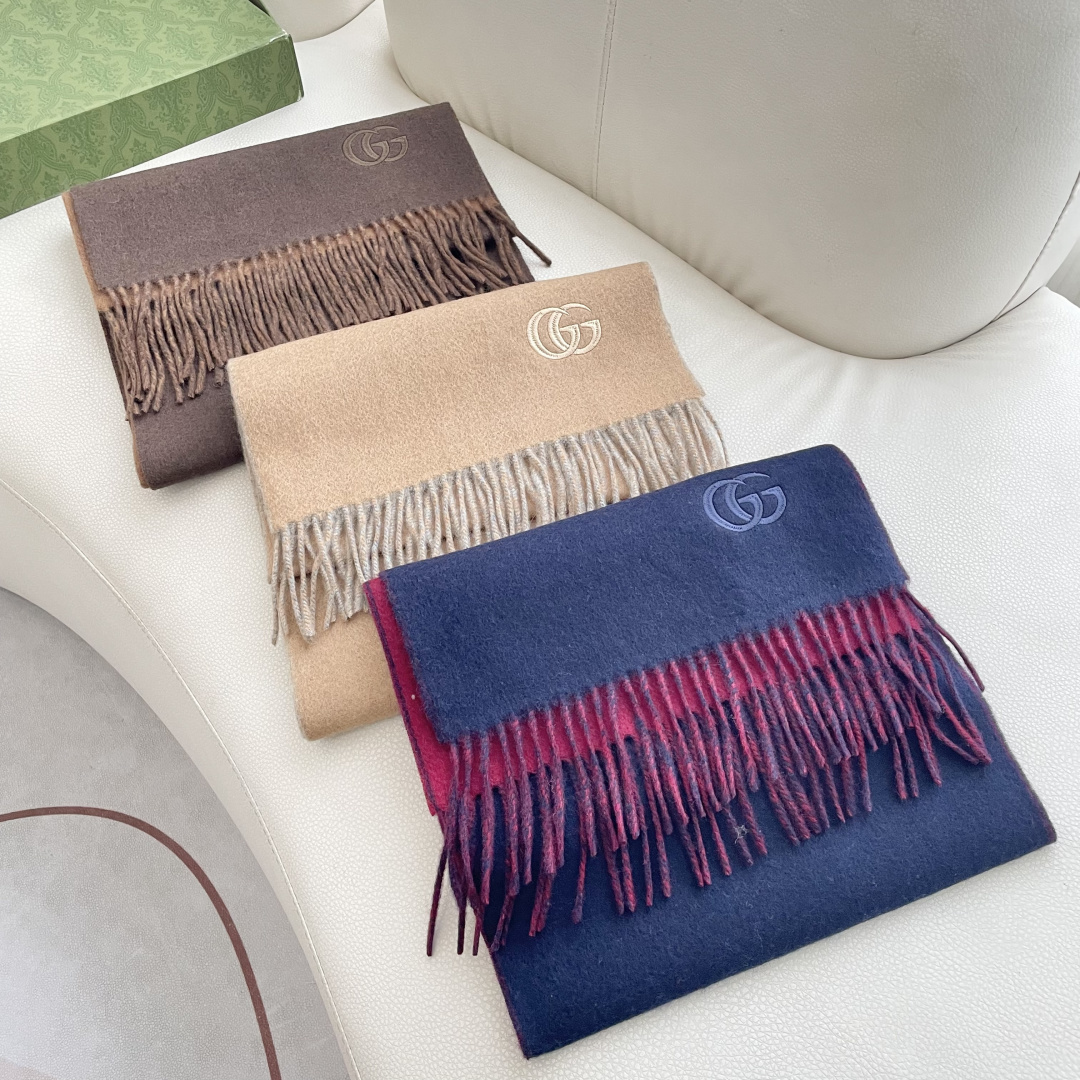 Gucci scarf