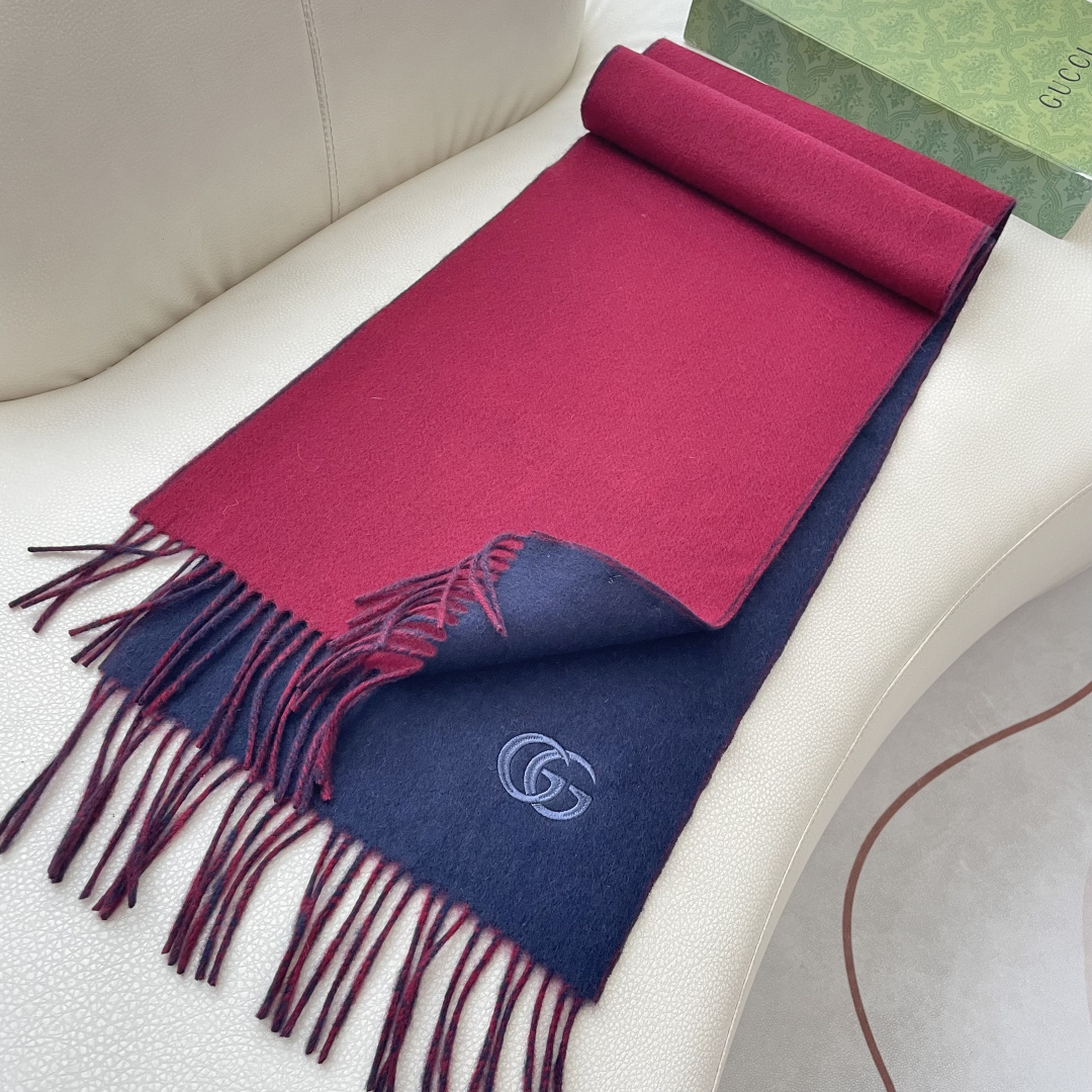 Gucci scarf