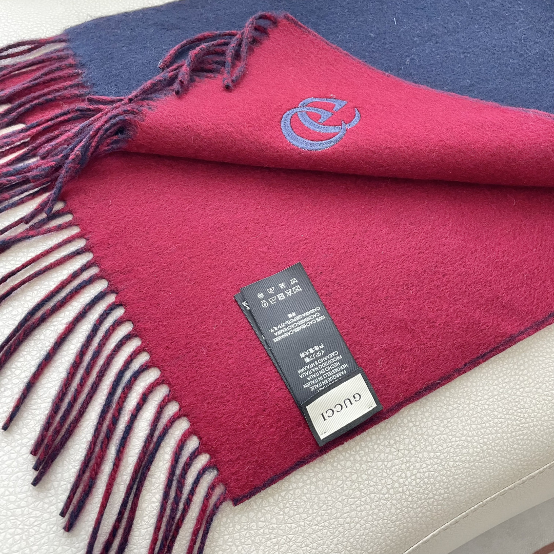 Gucci scarf
