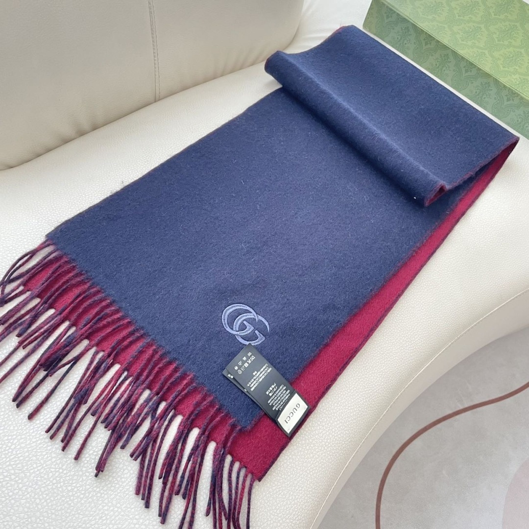 Gucci scarf