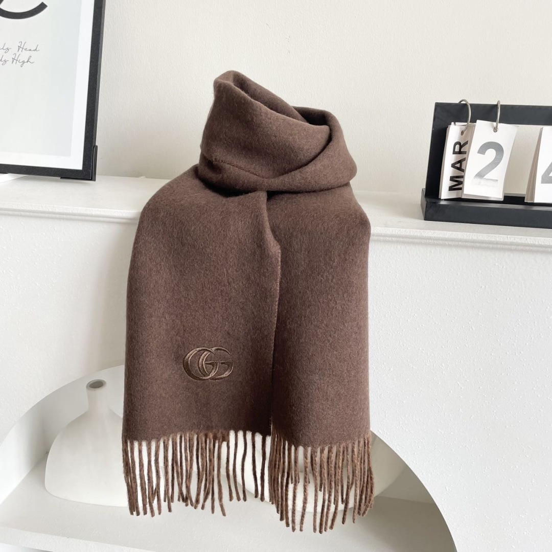 Gucci scarf