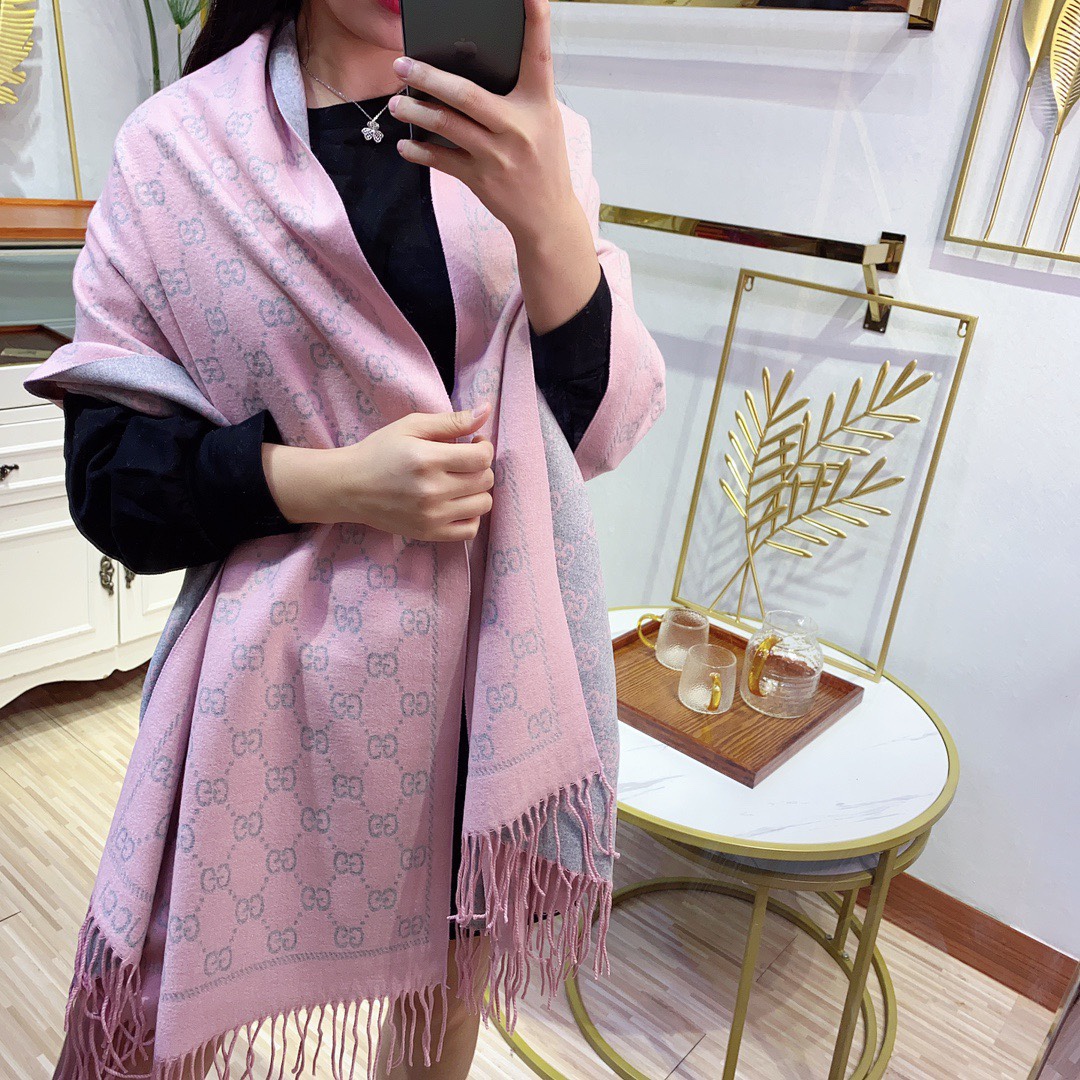 Gucci scarf