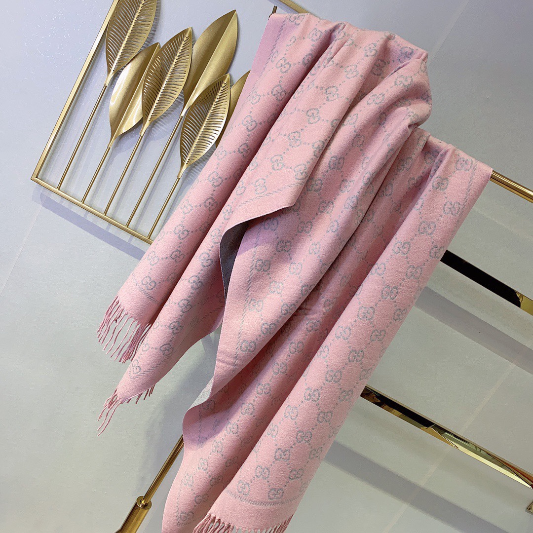 Gucci scarf