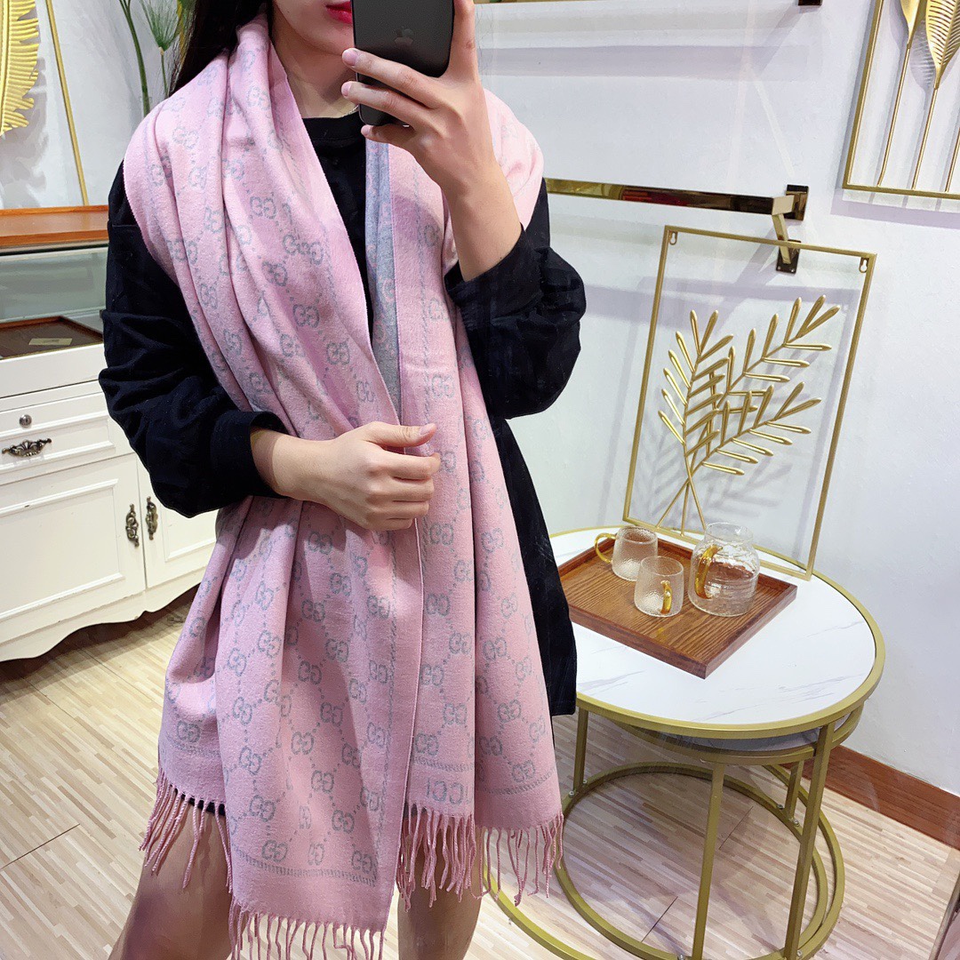 Gucci scarf