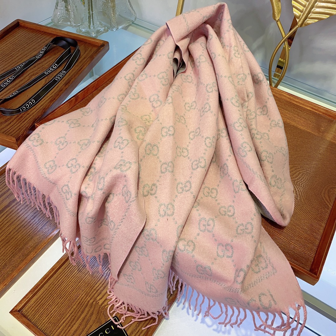 Gucci scarf