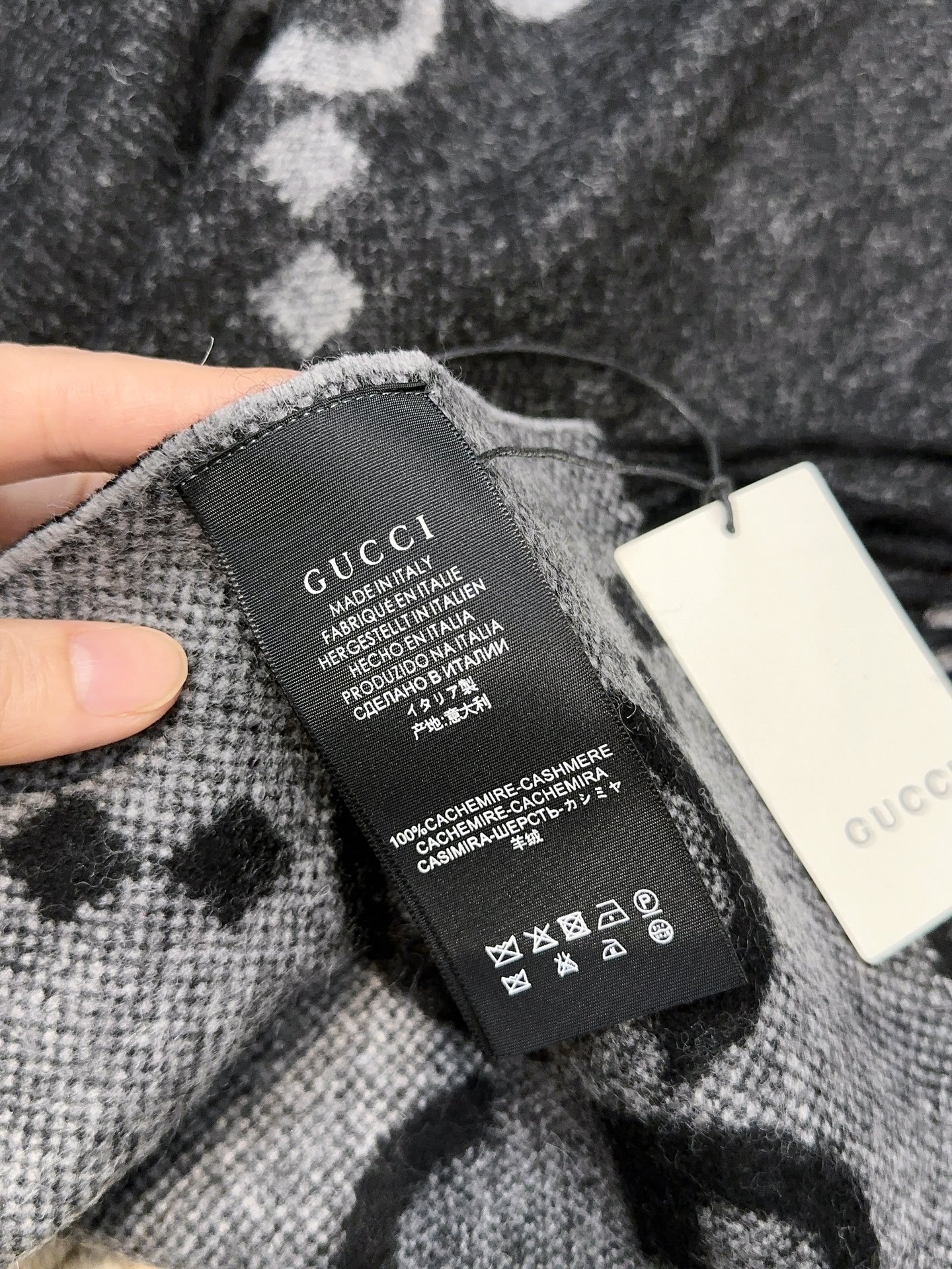Gucci scarf