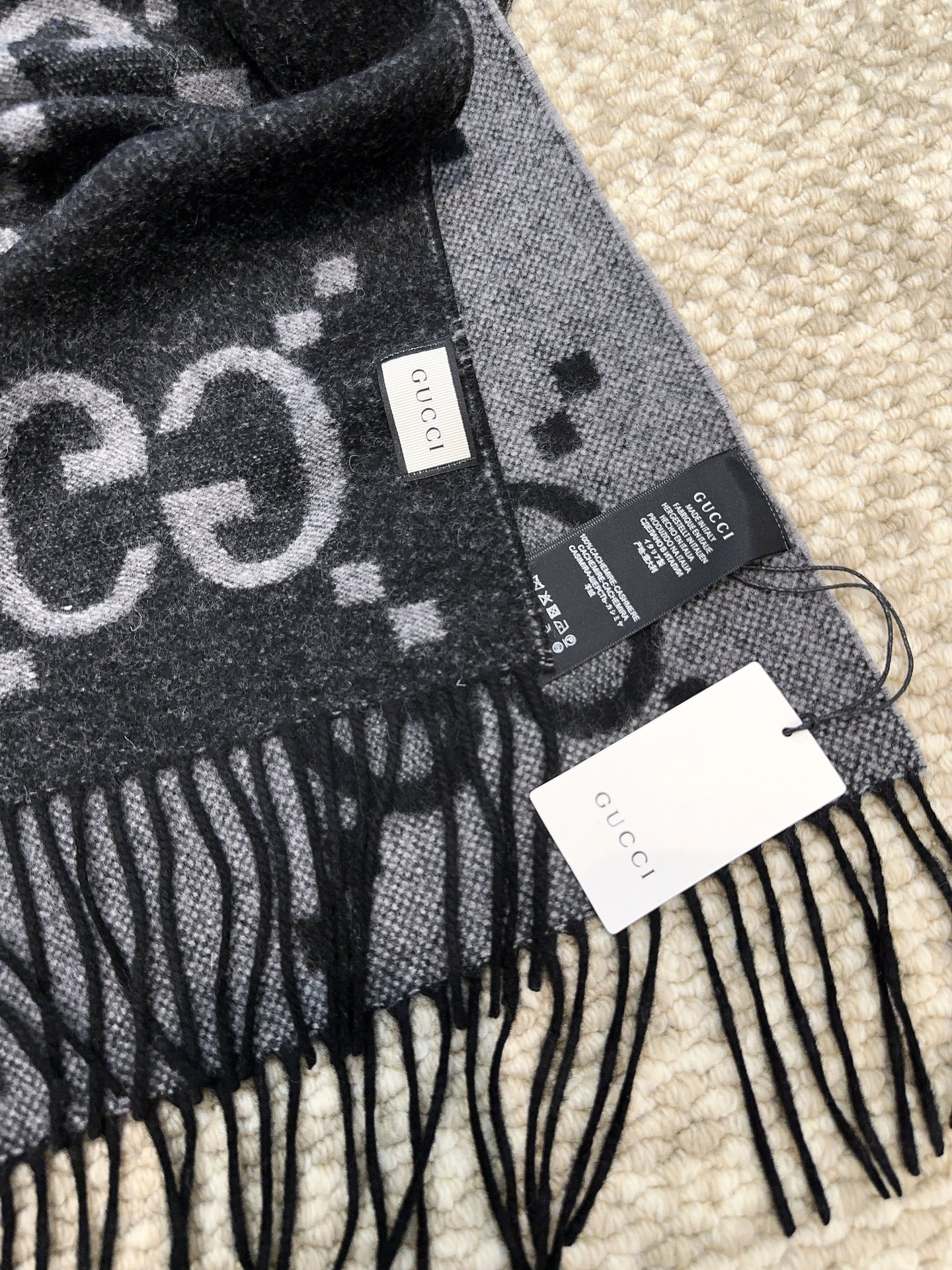 Gucci scarf