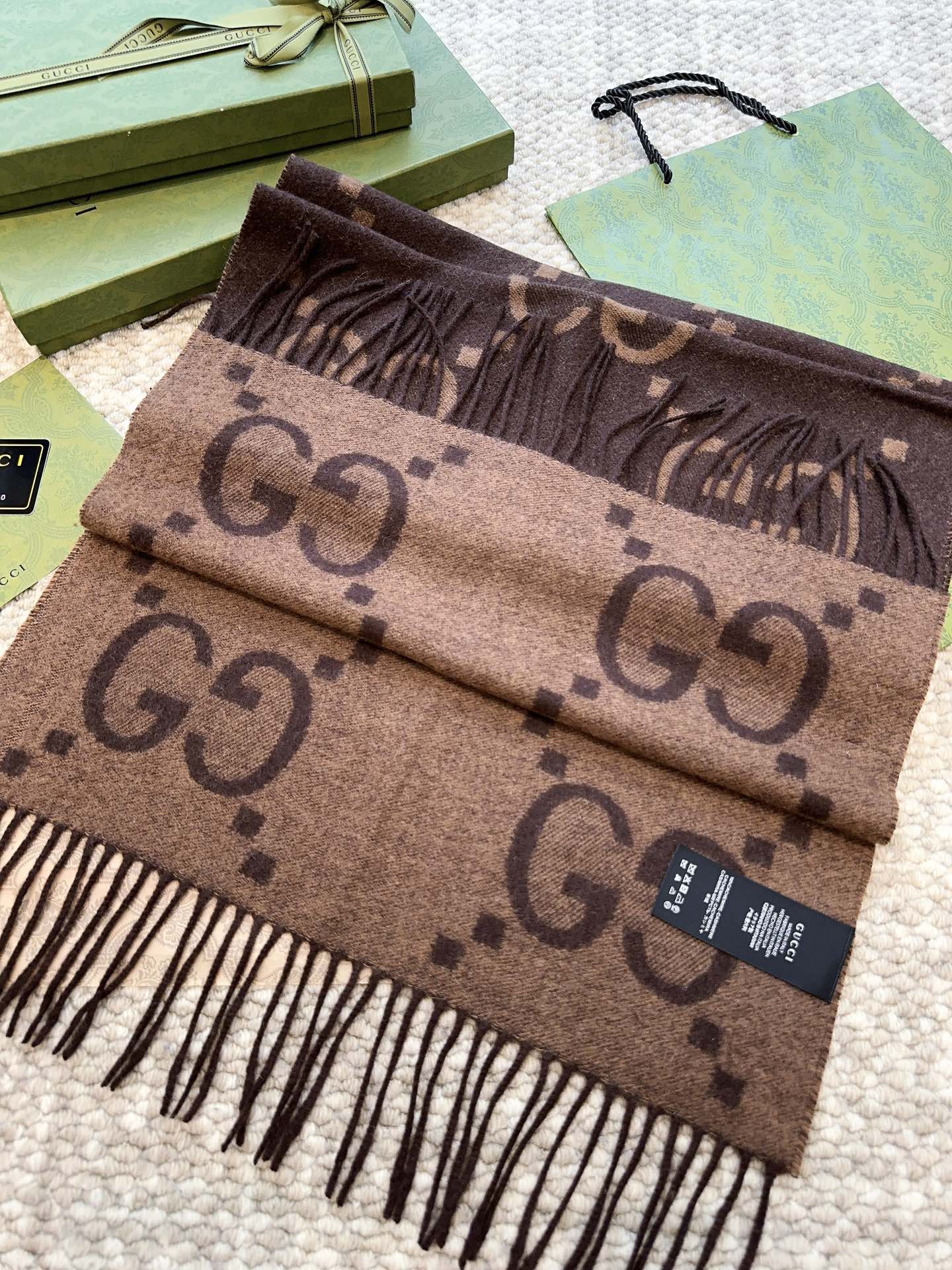 Gucci scarf