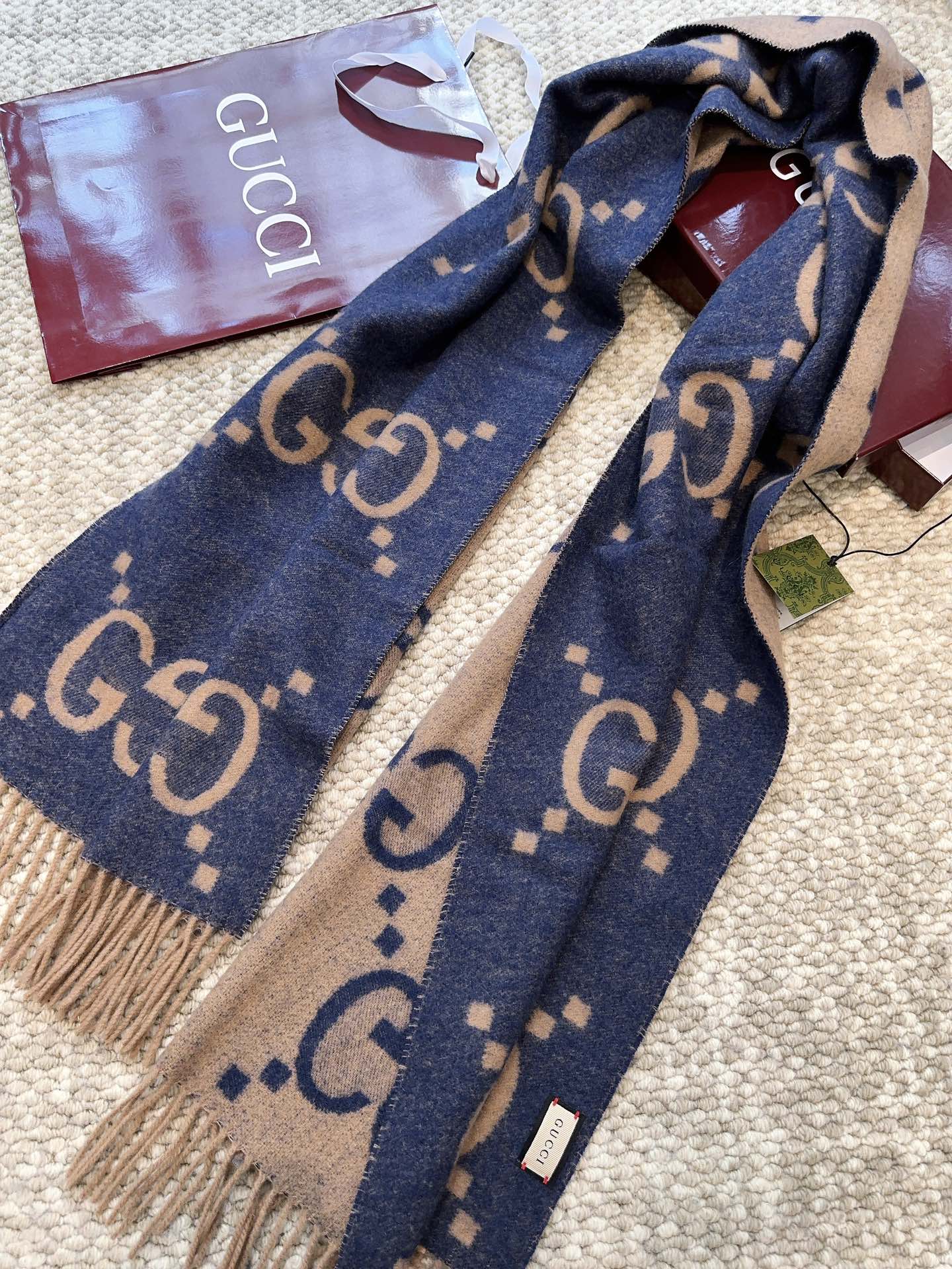 Gucci scarf