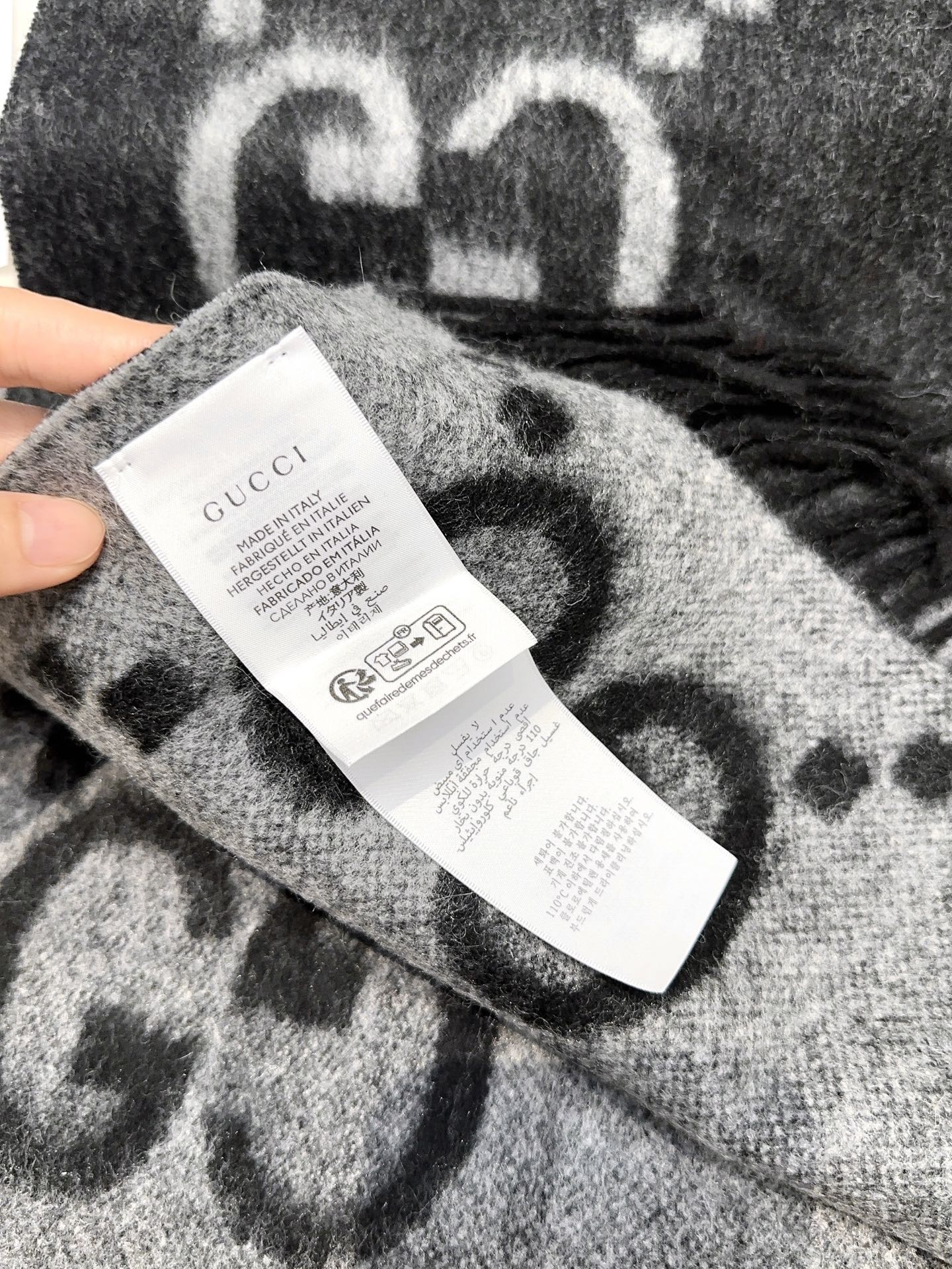 Gucci scarf