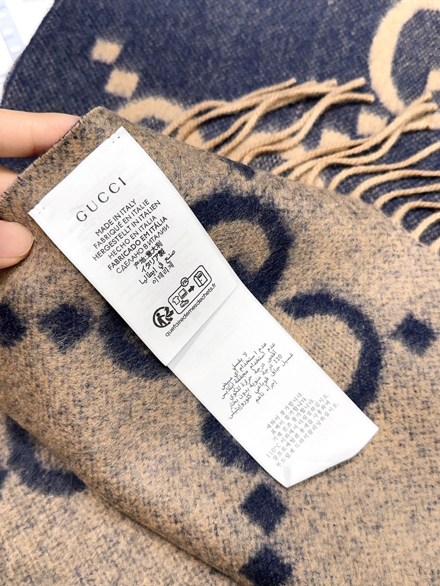 Gucci scarf