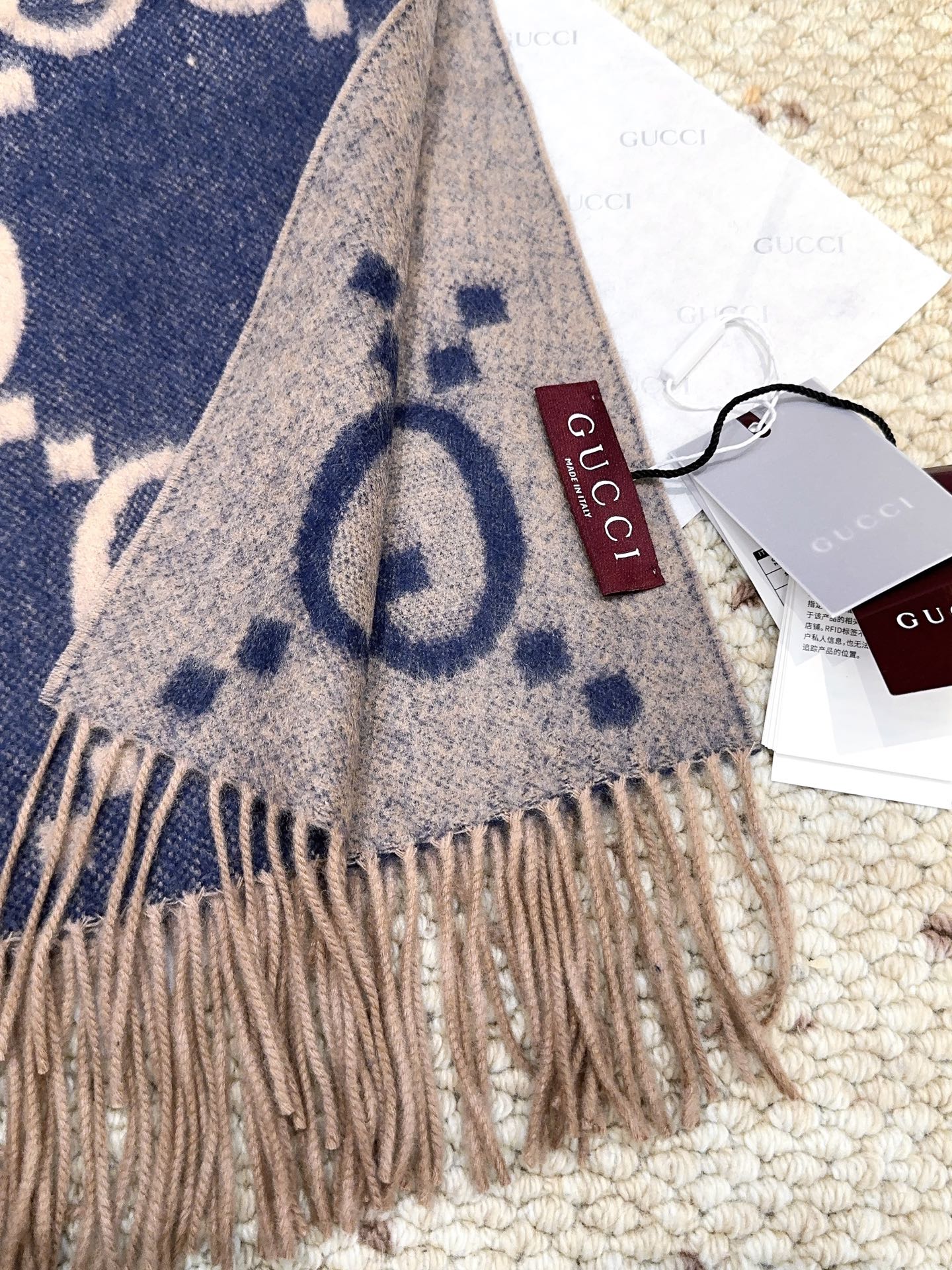 Gucci scarf