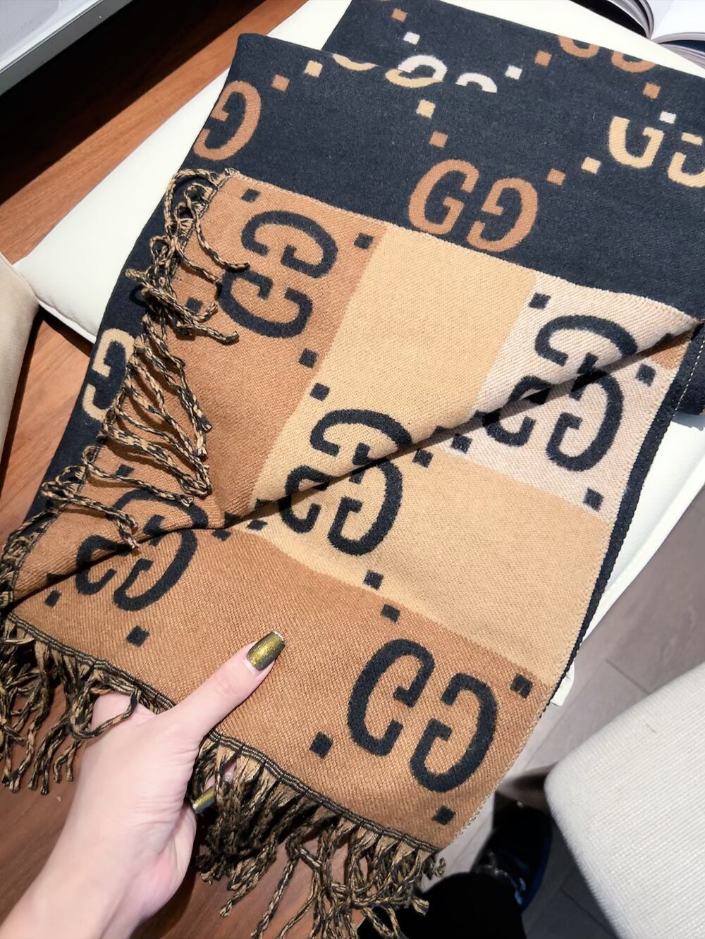 Gucci scarf