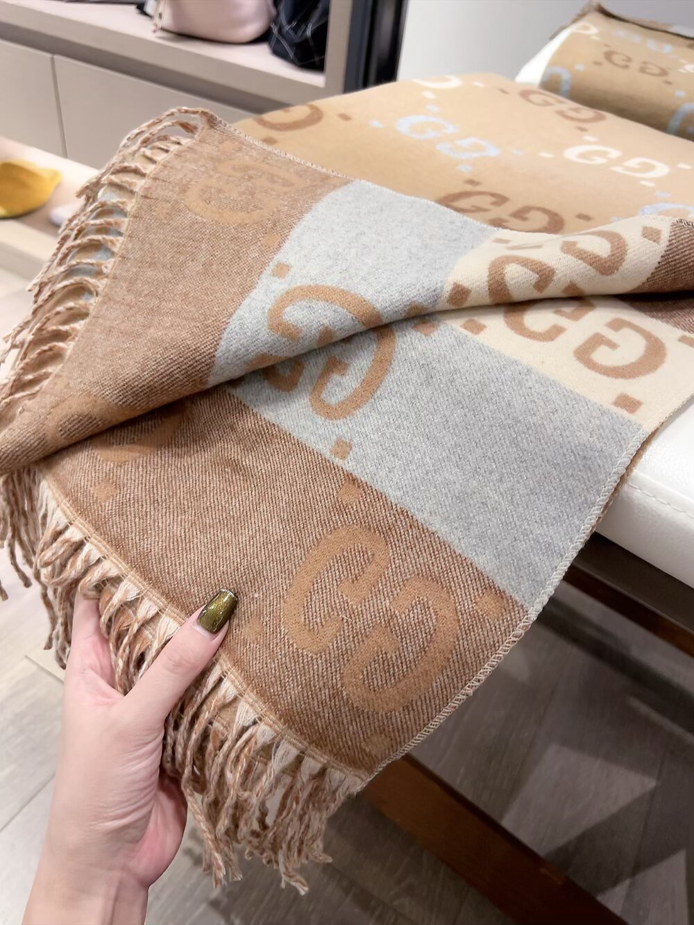 Gucci scarf