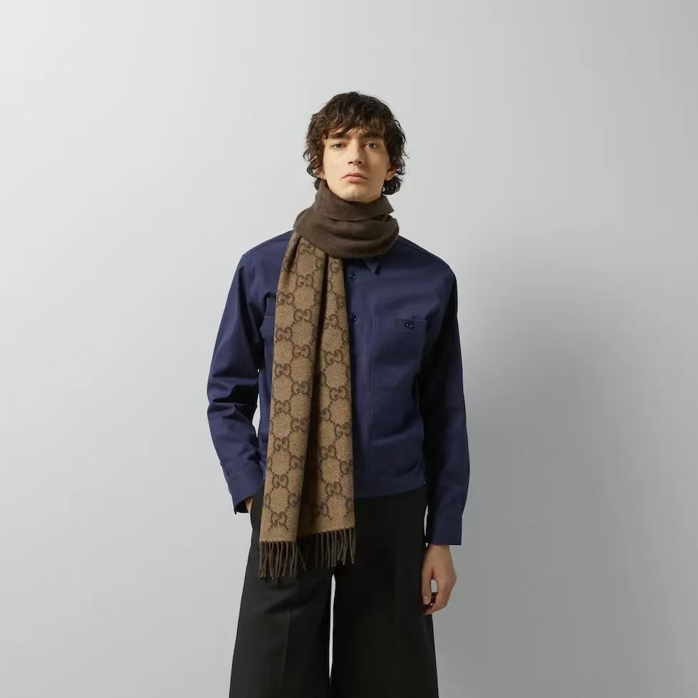 Gucci scarf