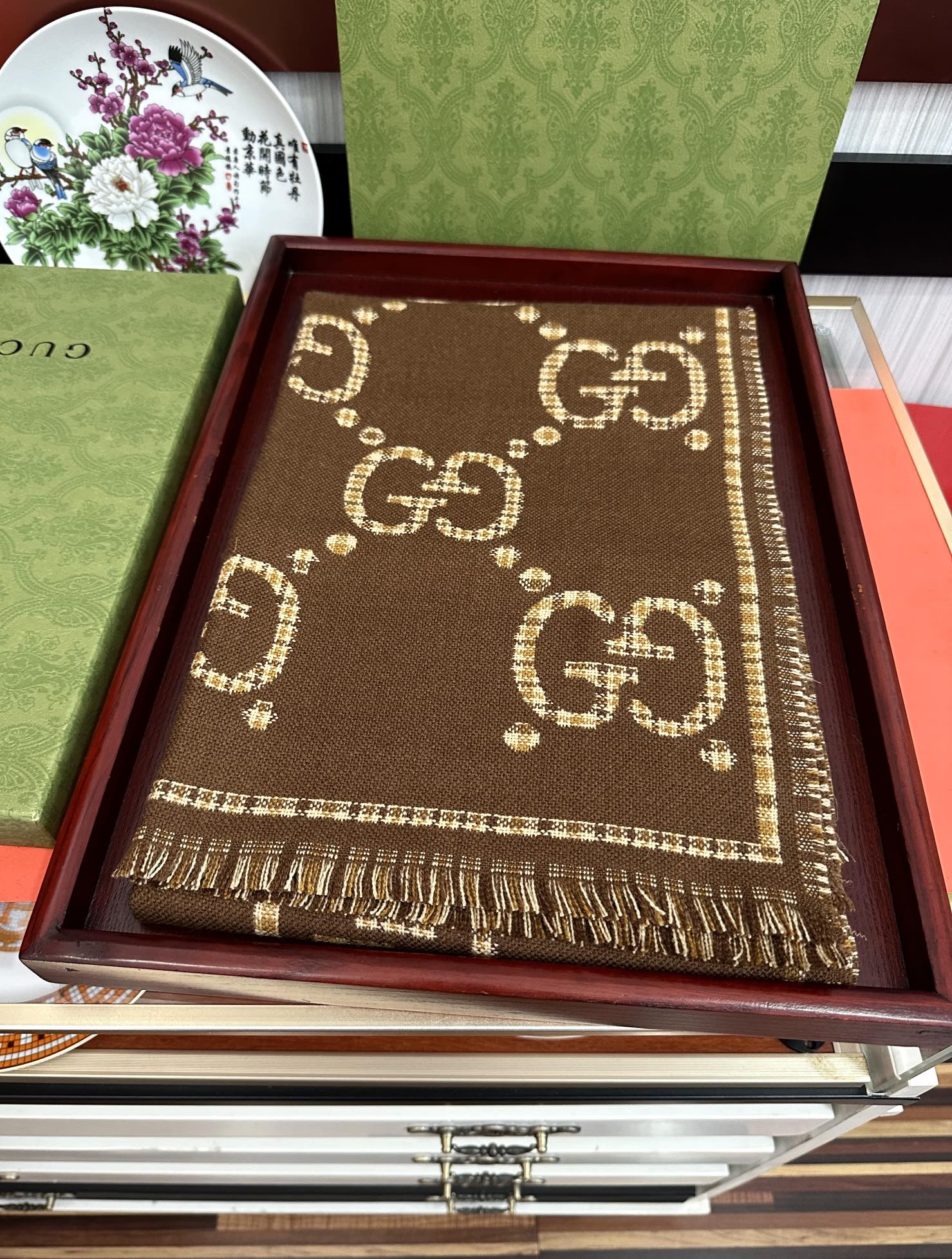 Gucci scarf