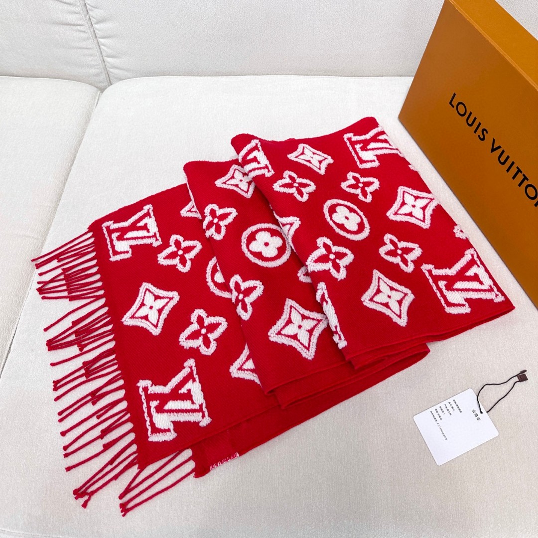 LV scarf