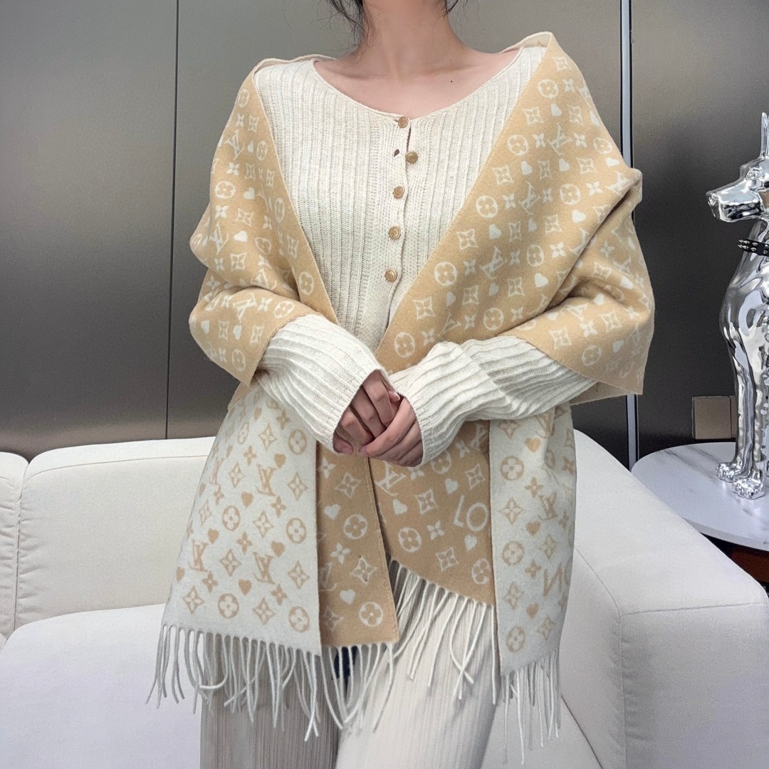 LV scarf