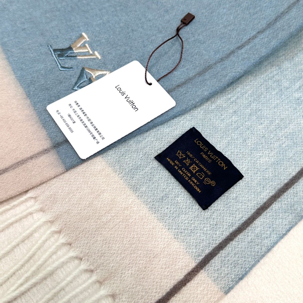 LV scarf