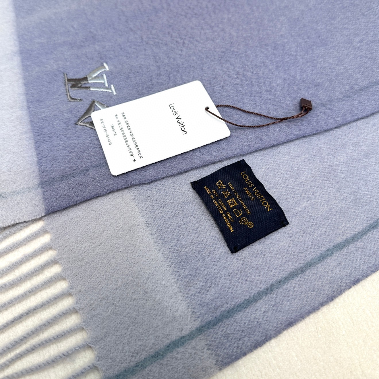 LV scarf