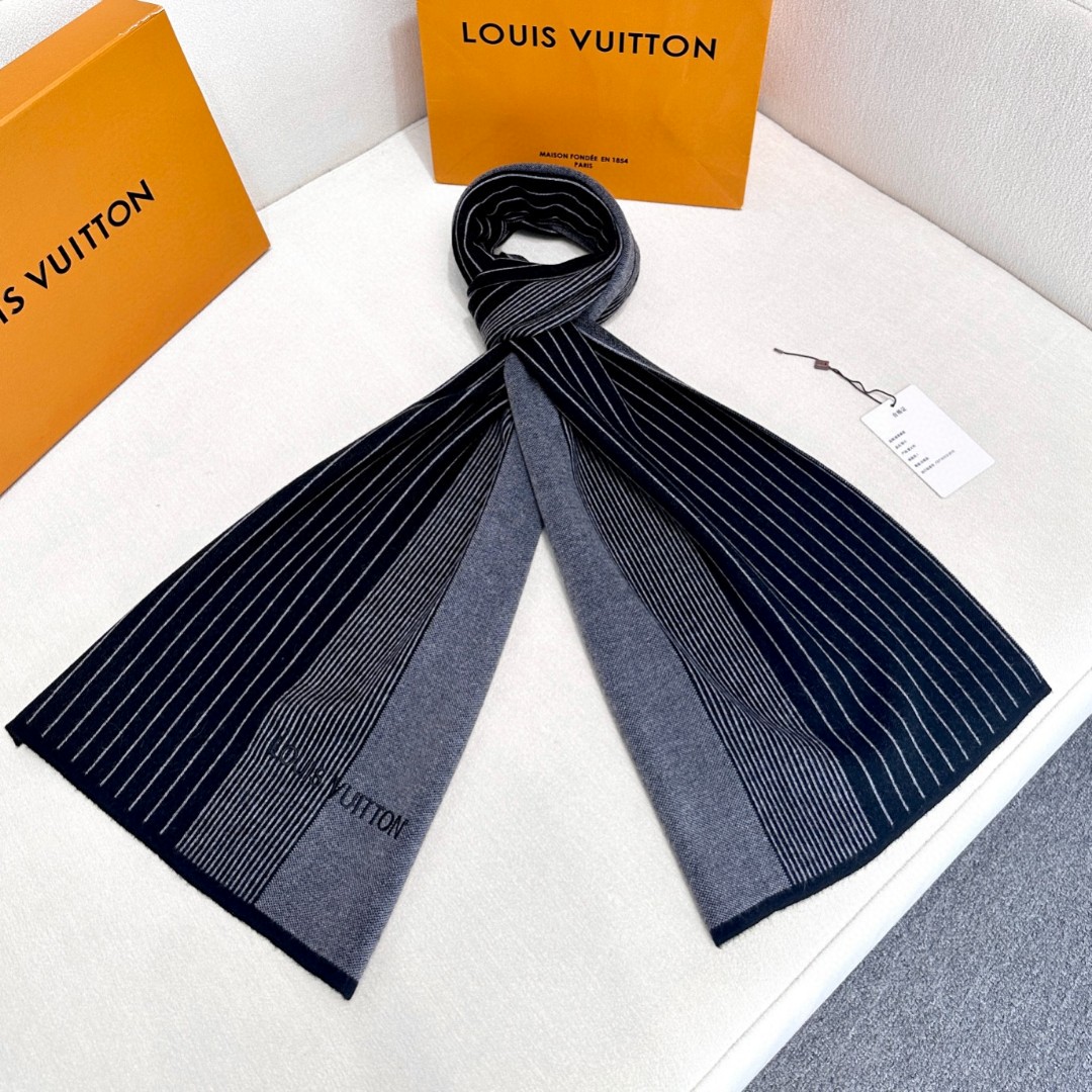 LV scarf