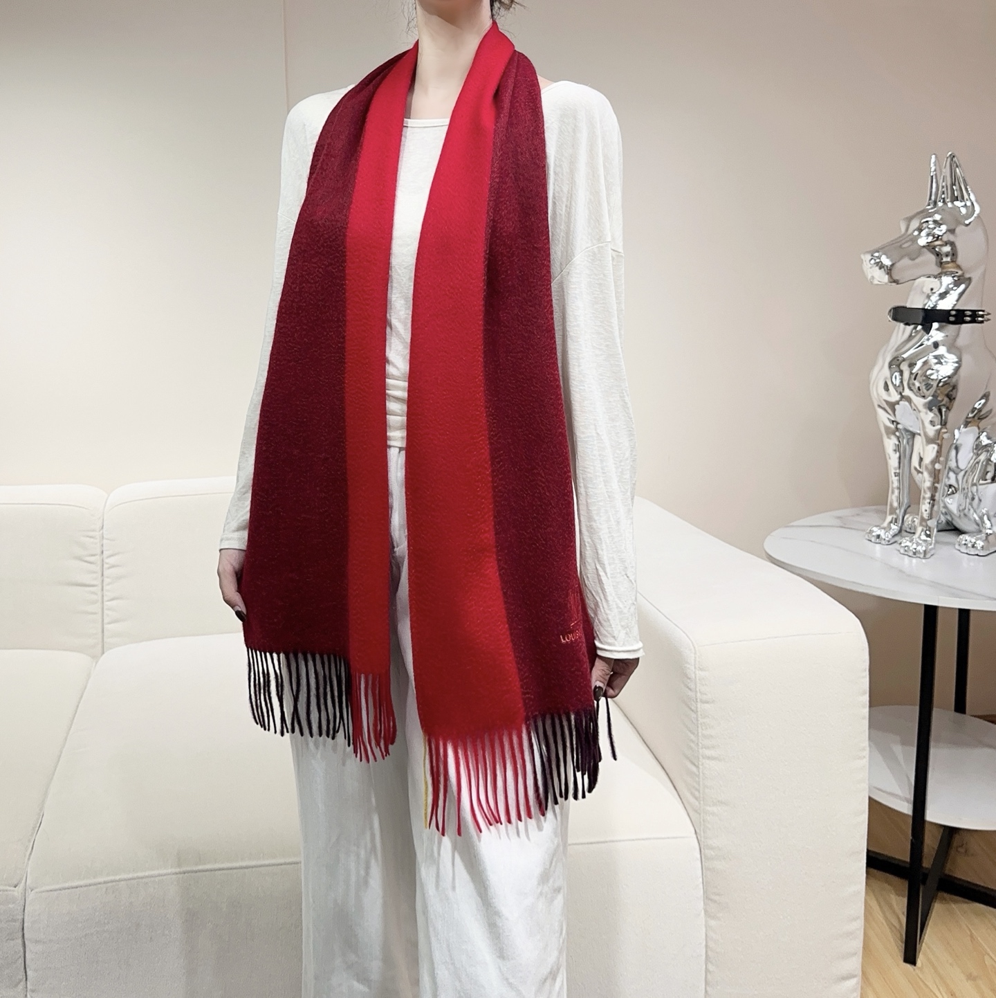 LV scarf