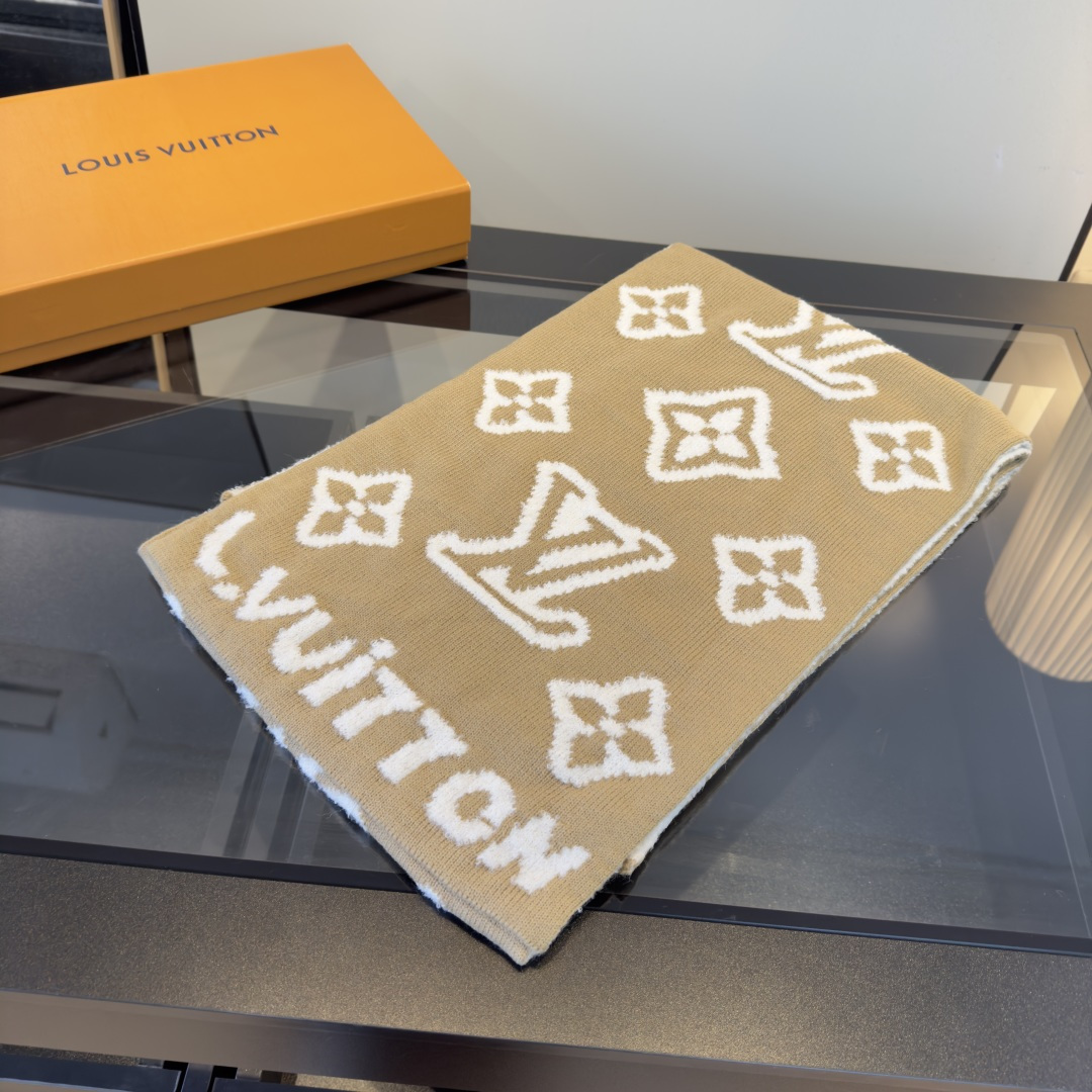 LV scarf