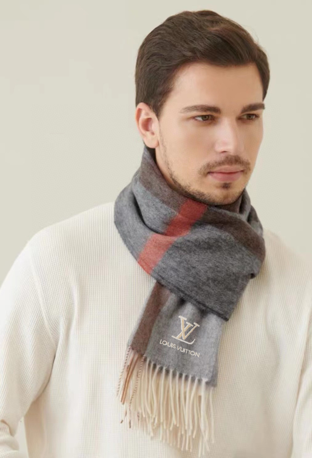 LV scarf