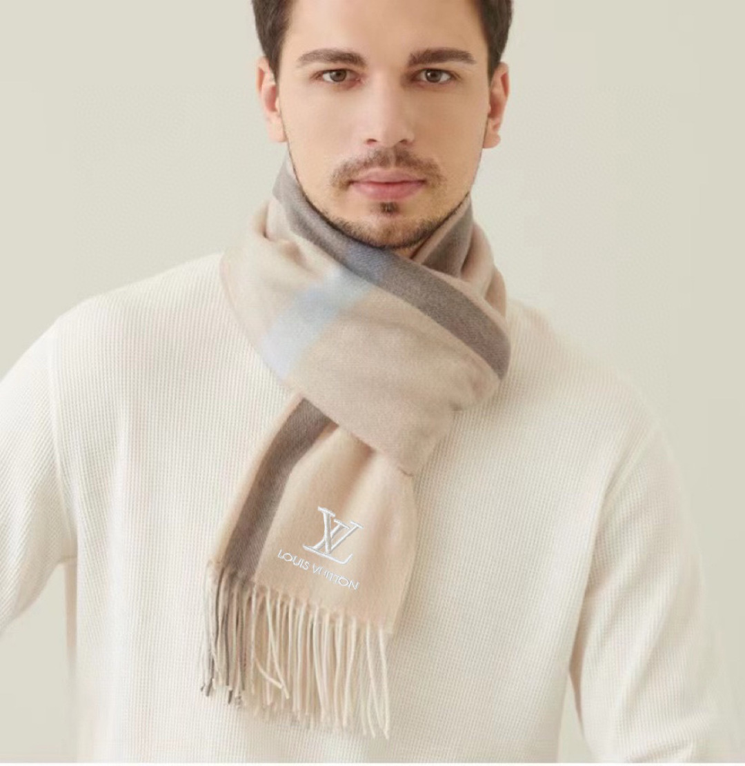 LV scarf